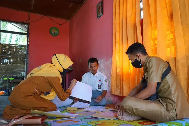 Ini Aturan Baru Gaji Guru Honorer yang Dikeluarkan Nadiem Makarim. Ada 3 Syaratnya! 7