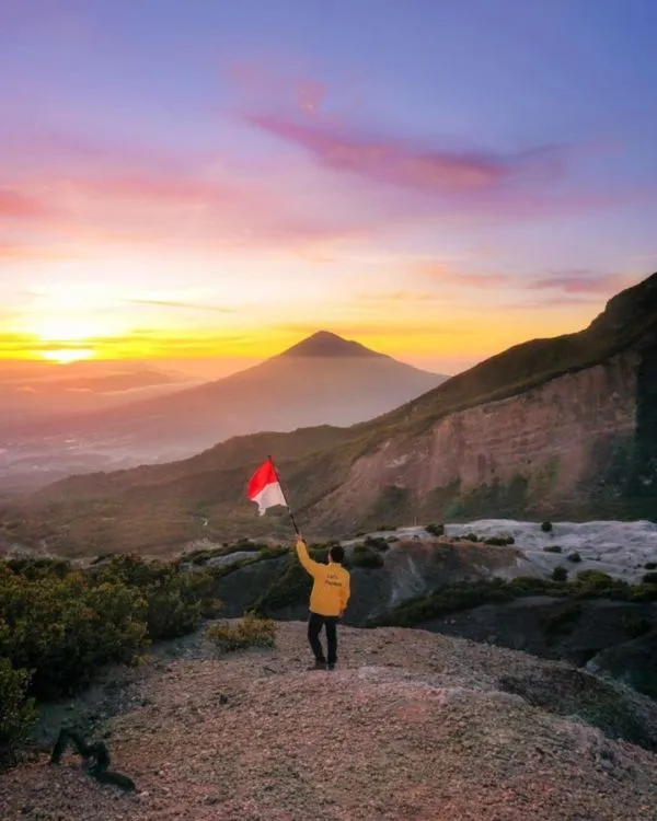 New Normal, Gunung Papandayan Sudah Dibuka Kembali. Pendaki Harus Mematuhi Protokol Kesehatan 5