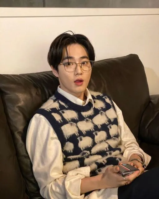 Rahasia Sukses dan Perjalanan Karier Suho EXO. Keteraturan Nggak Melulu Berarti Kaku! 8