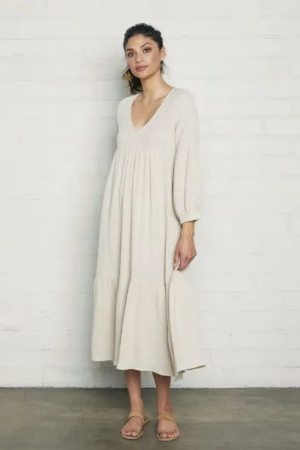 9 Model Dress Rumahan Selain Daster; Bahannya Sama-Sama Adem dan Nyaman! 14