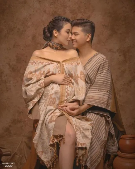 10 Foto Maternity Anak Kedua ala Chelsea Olivia. Konsep Tradisional Modern, Auranya Memesona! 15