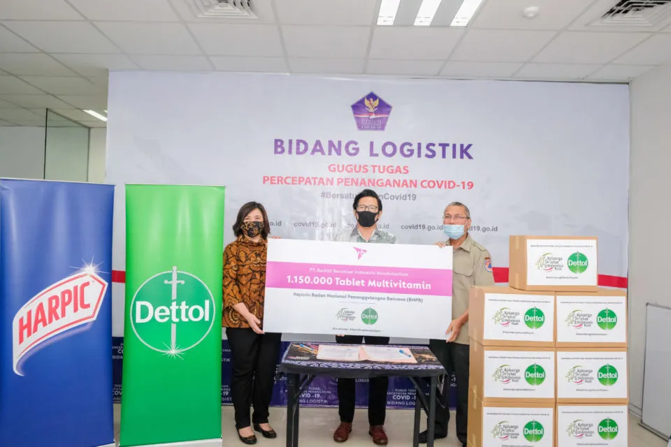 Salurkan Donasi Rp 22 M, Dettol dan Harpic Bantu #MelindungiGardaDepan Lawan Covid-19 4