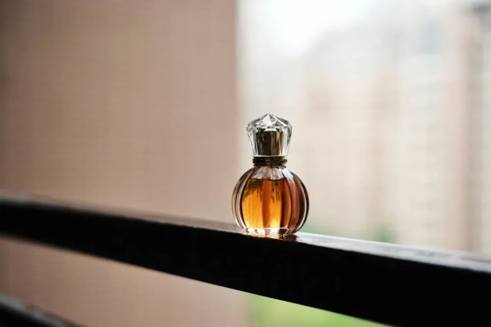 10+ Bibit Parfum Terbaik yang Wanginya Awet Seharian 24