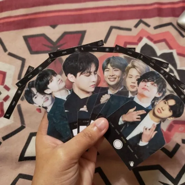 Suka Duka Jadi Cowok yang Punya Pacar Hobi Fangirling. Sering Kalah sama Oppanya :( 10