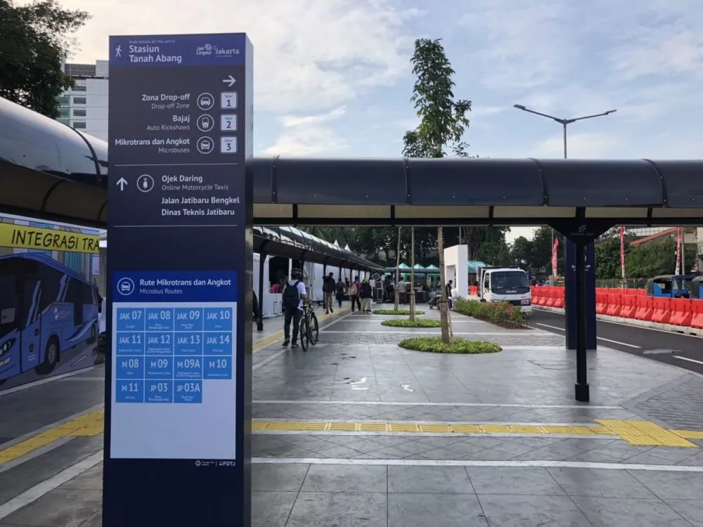 Potret Terbaru Penataan Stasiun Kereta Api di Jakarta. Rapi, Elegan dan Mirip Stasiun di Negara Maju! 9