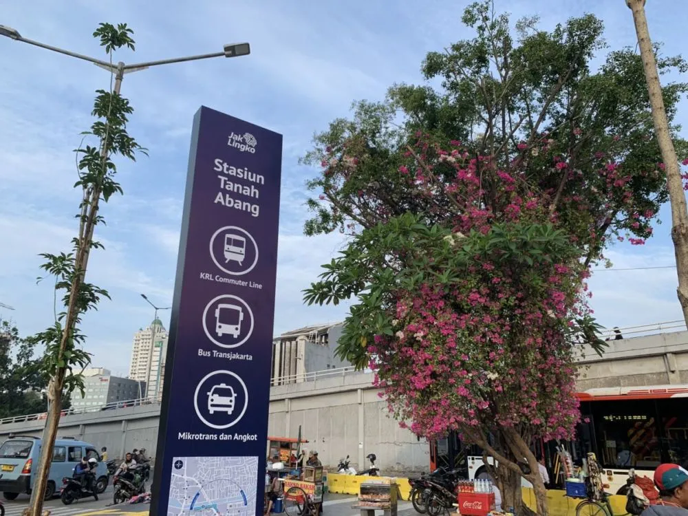 Potret Terbaru Penataan Stasiun Kereta Api di Jakarta. Rapi, Elegan dan Mirip Stasiun di Negara Maju! 12