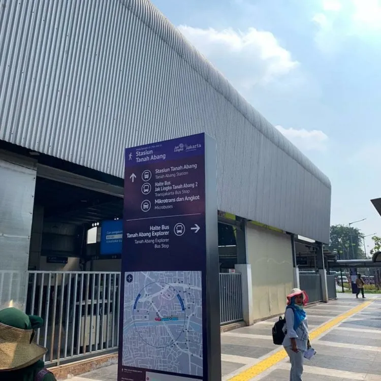 Potret Terbaru Penataan Stasiun Kereta Api di Jakarta. Rapi, Elegan dan Mirip Stasiun di Negara Maju! 13