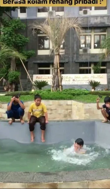 Dari Sekolah Sampai Kamar Kos, Begini Penampakannya Setelah Lama Ditinggalkan. Efek Pandemi :( 20