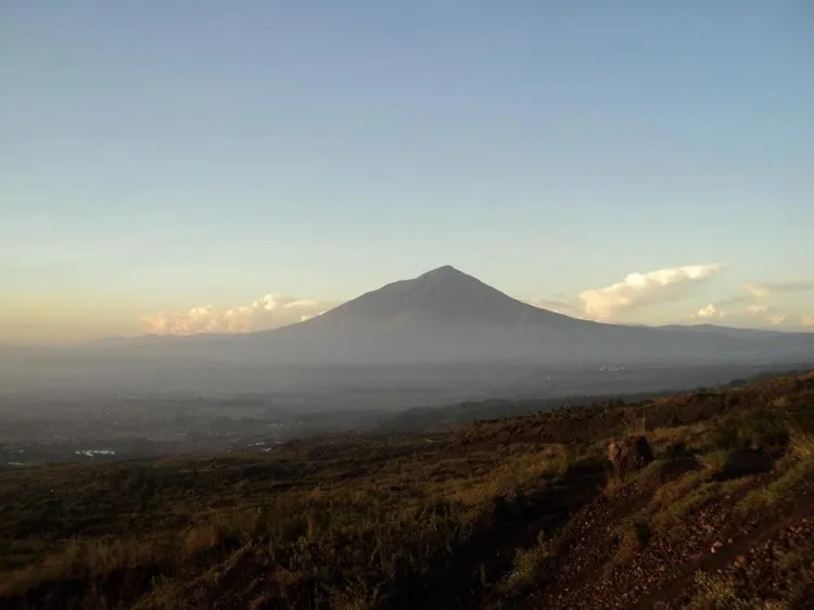 7 Gunung yang Telah Dibuka dengan Protokol New Normal. Pendaki Mau Mendaki ke Mana Nih? 9