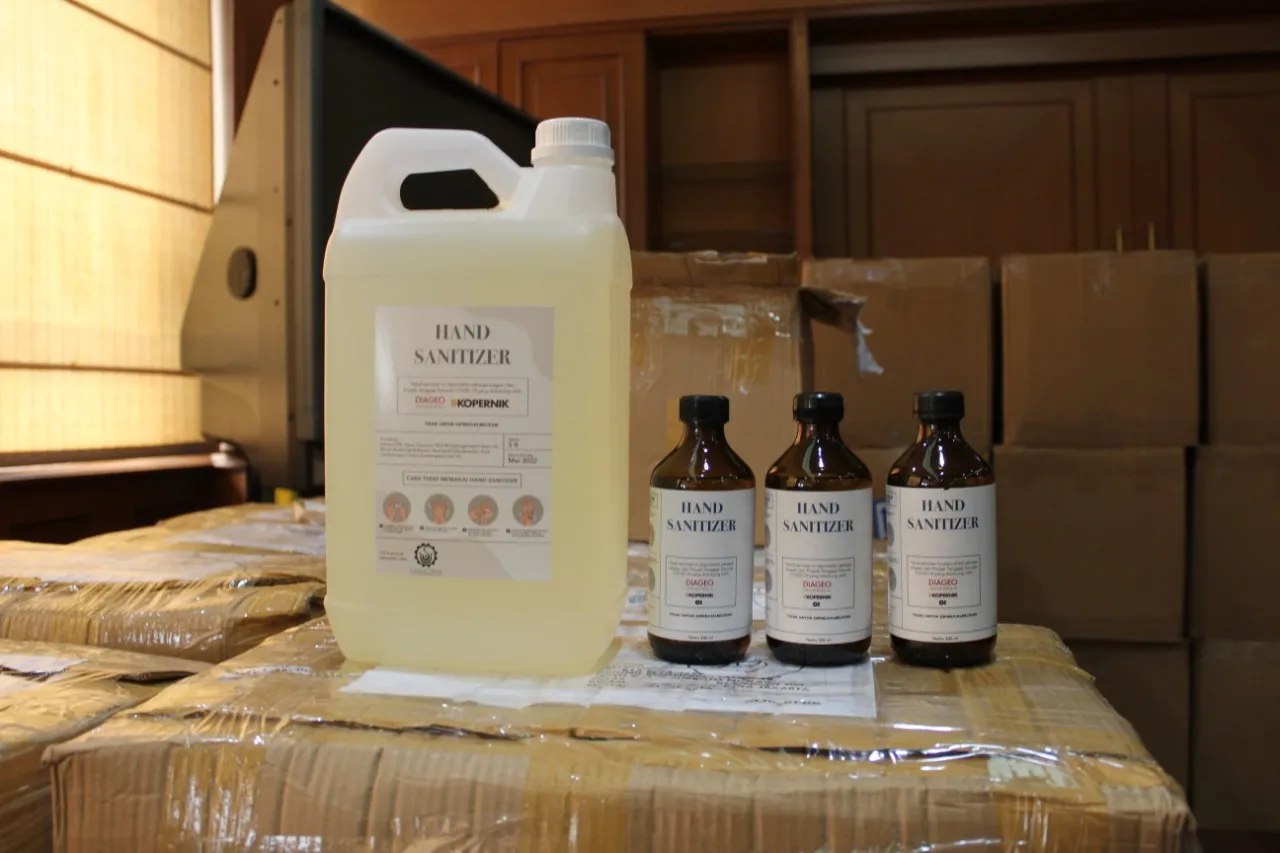 Dukung Masyarakat Hadapi New Normal, Diageo Indonesia Bagikan 120 Ribu Botol Hand Sanitizer 3