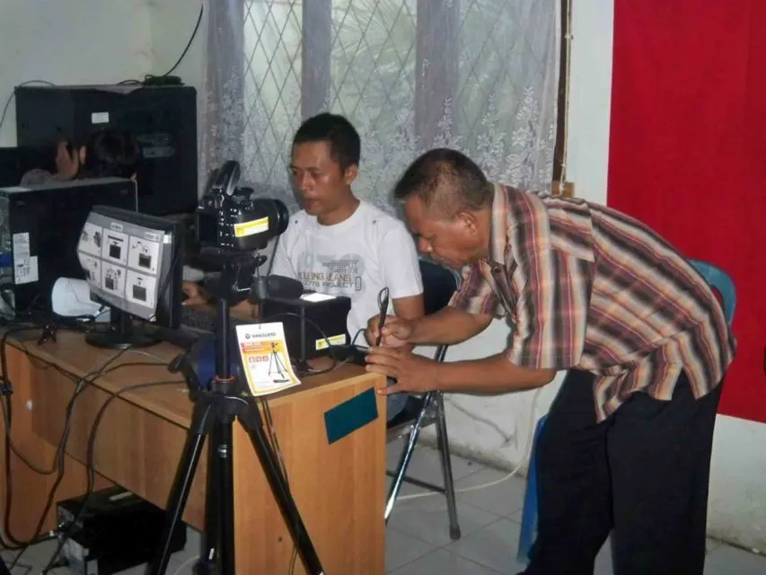 Rasanya Jadi Orang Indonesia yang Punya Foto Jelek di KTP. Mana Seumur Hidup Lagi :( 7