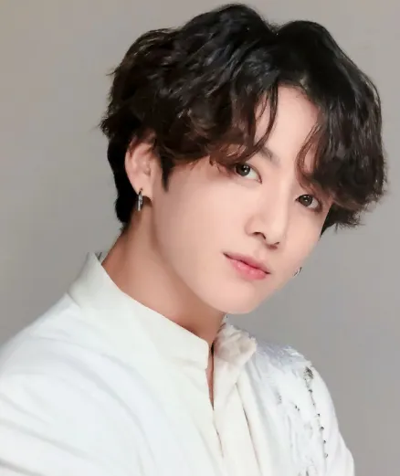Suka Duka Jadi Cowok yang Punya Pacar Hobi Fangirling. Sering Kalah sama Oppanya :( 9