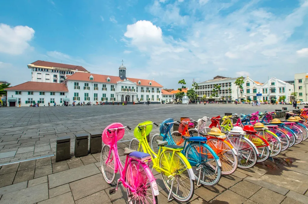 PSBB DKI Diperpanjang di Bulan Juni sebagai Masa Transisi. Kegiatan Ekonomi dan Wisata Akan Beroperasi 4