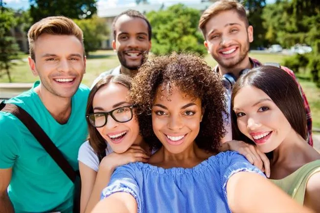 Apple Kantongi Hak Paten Software Untuk Selfie Bareng Virtual. Terpisah Jarak, Bukan Halangan 4