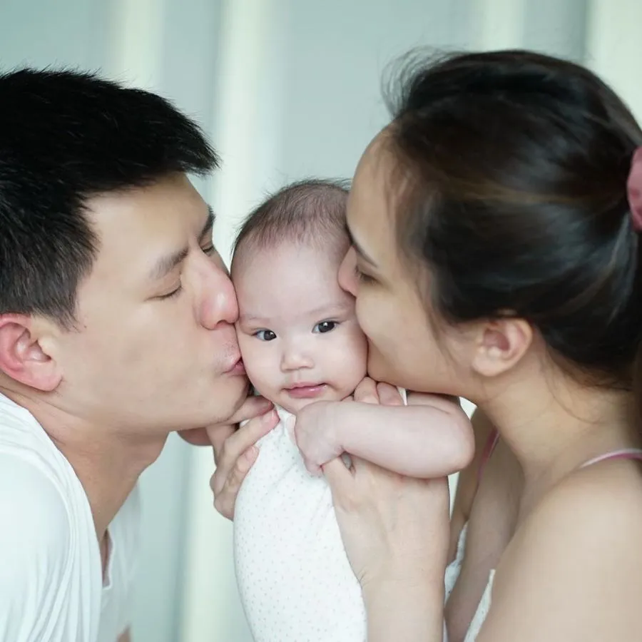 10 Artis yang Menunggu Lama hingga Punya Anak. Penantian Akhirnya Terbayarkan 13
