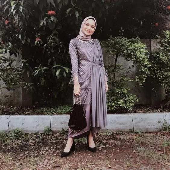 9 Nominasi Dress Hijab Paling Unik Tapi Lucu Buat Dipakai ke Berbagai Acara 10
