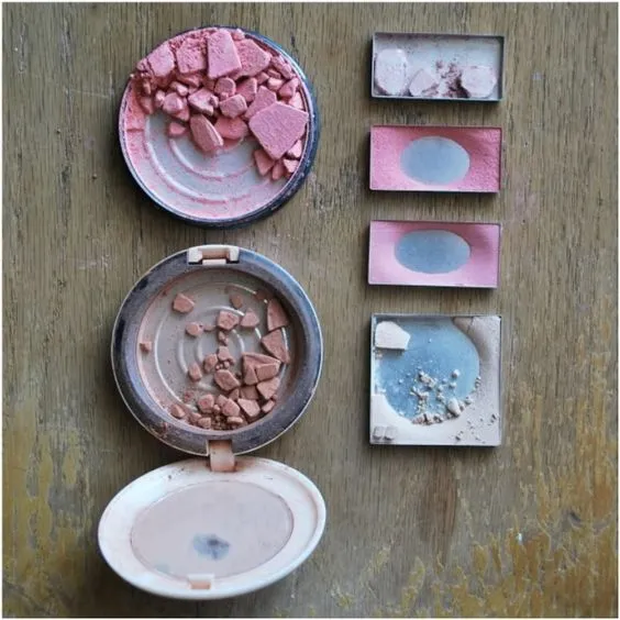 Penelitian Mengungkap, Virus Corona Bisa Menular Lewat Makeup. Ini Penjelasan Lengkapnya! 5