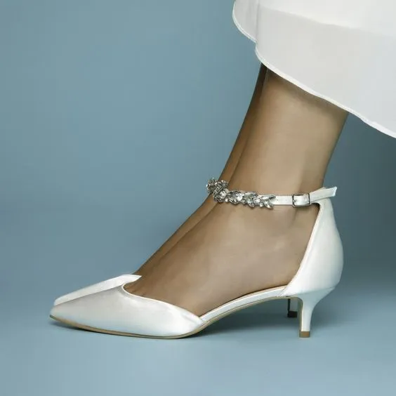 Pantofel Udah Nggak Zaman, Ini 5 Sepatu Formal yang Cocok Buat Para Cewek! 7