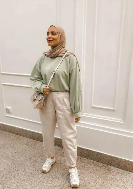 Ini Ide Memadukan 3 Warna Berbeda dalam 1 Penampilan. Dijamin Tetap Matching dan Kekinian! 18