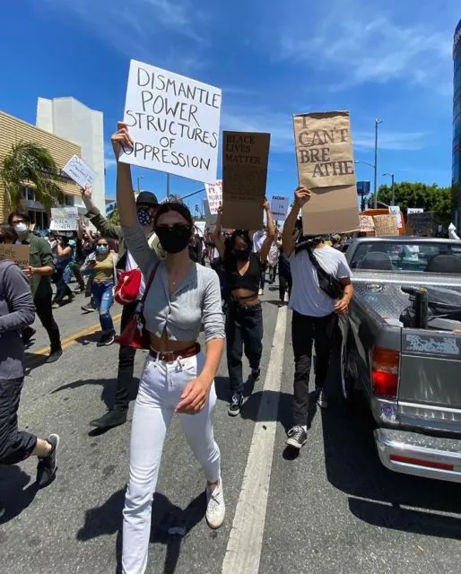 Dukung Gerakan #BlackLivesMatter, ini 10 Artis Hollywood yang Turut Aksi dan Turun ke Jalan 18