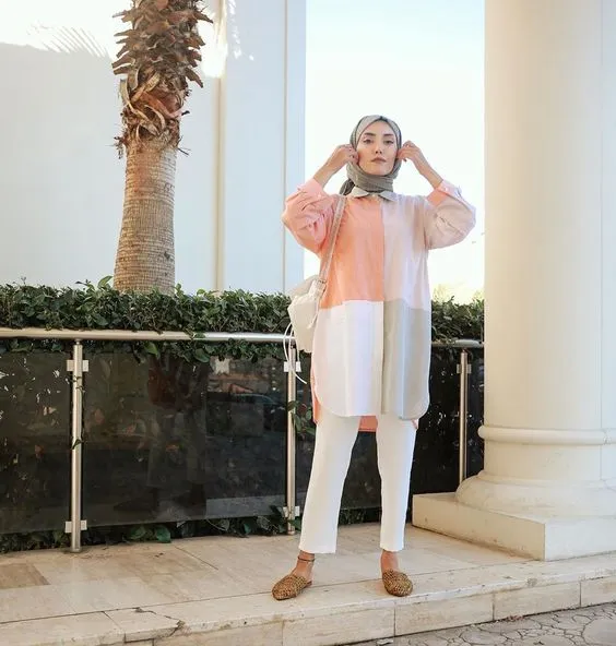 8 Kombinasi Manis Celana Putih dengan Berbagai Atasan Buat Hijabers. Unik dan Cantik! 14