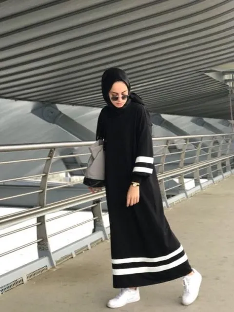 9 Model Tunik Terbaru yang Sekaligus Bisa Jadi Dress 13