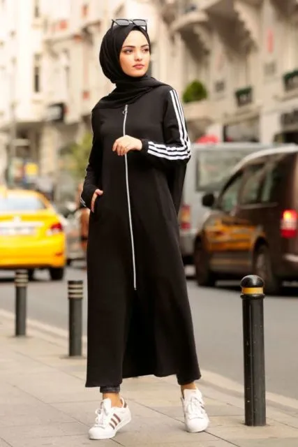 9 Model Tunik Terbaru yang Sekaligus Bisa Jadi Dress 12