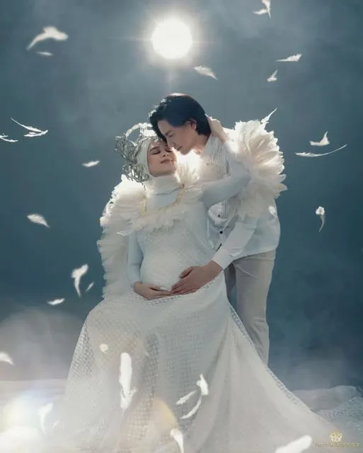 11 Foto Maternity ala Cut Meyriska-Roger Danuarta. Mirip Bidadari Turun ke Bumi sama Suami! 21