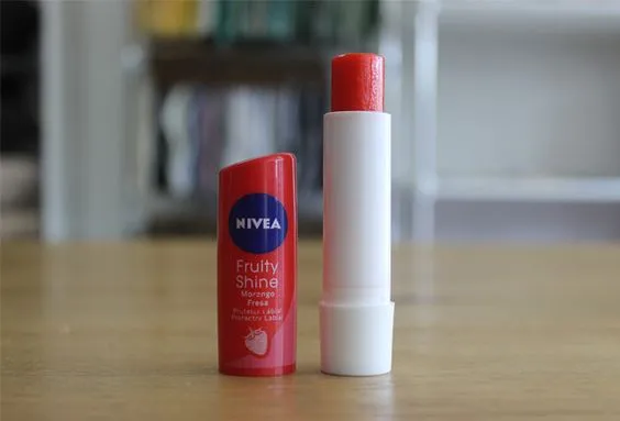 4 Keuntungan Buatmu yang Suka Pakai Lip Balm Berwarna. Natural tapi Manis! 5