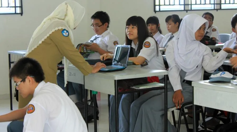 Jadi Guru di Tengah Pandemi Itu Nggak Gampang. Lakukan Hal Ini Untuk Menjaga Nyala Semangat 6