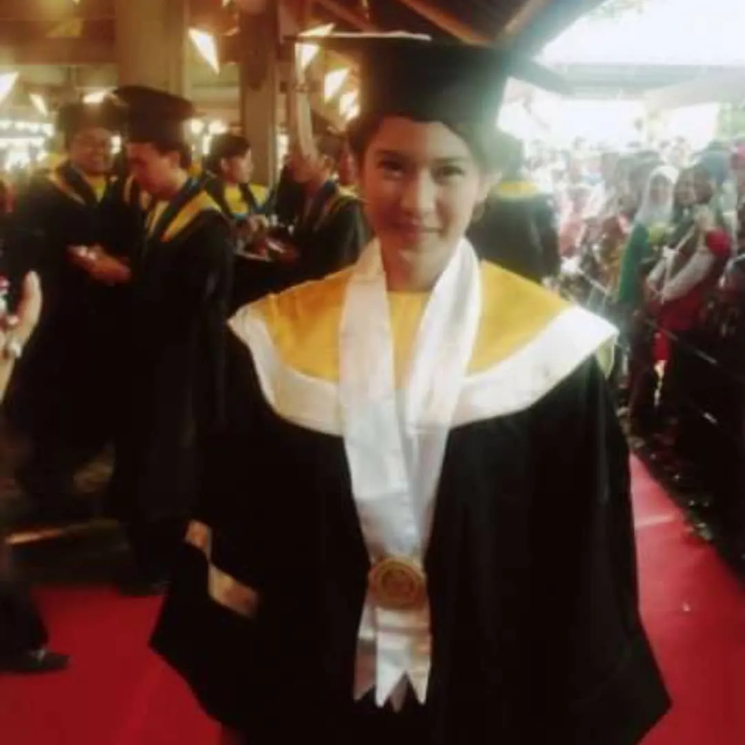 Merayakan Kelulusan, ini 4 Artis yang Membagikan Momen Wisuda Dalam Rangka Menyemangati Angkatan 2020. 6