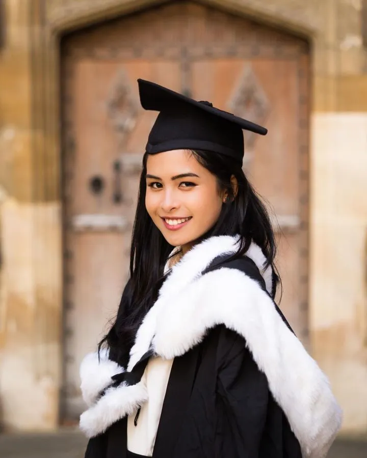 Merayakan Kelulusan, ini 4 Artis yang Membagikan Momen Wisuda Dalam Rangka Menyemangati Angkatan 2020. 7