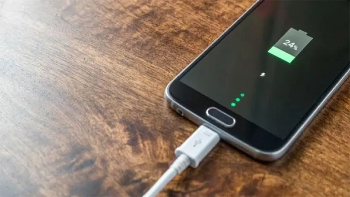 5 Hal Tentang Hape yang Sebaiknya Nggak Perlu Lagi Kamu Percaya. Semua itu Nggak Benar Adanya 6