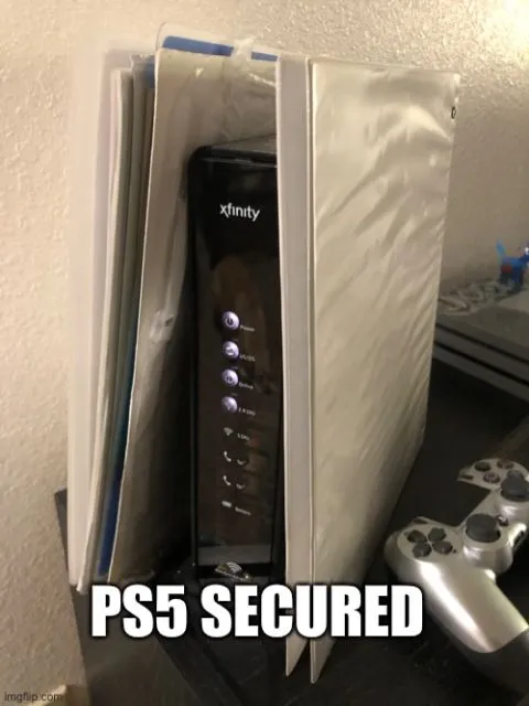 11 Meme Kocak Tanggapi Bentuk PlayStation 5 yang Baru Dirilis. Nggak Mampu Beli Bilang, Bos! 22