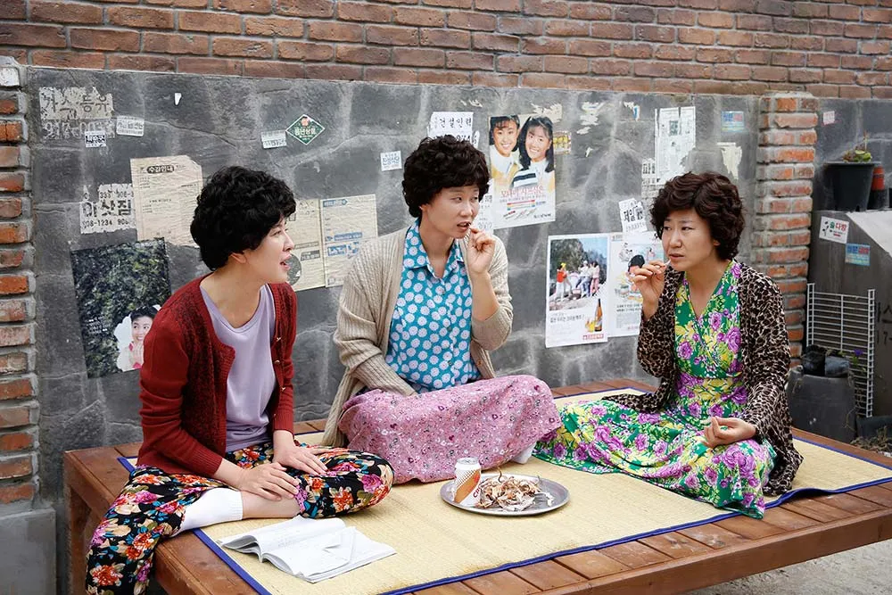 Nicholas Saputra Ungkap Alasan Bisa Ketagihan Nonton Reply 1988, Langsung Suka dari Episode Pertama 4