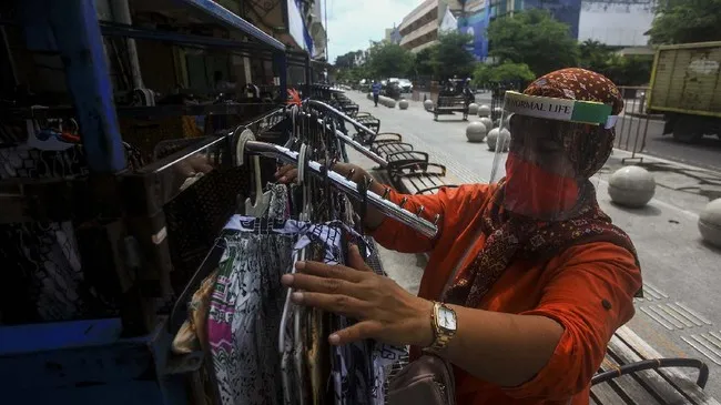 New Normal, Begini Potret Malioboro yang Kini Terapkan Protokol Kesehatan. Jalan Kaki Harus Searah Lho! 10