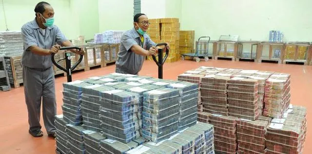 4 Alasan Kenapa Uang Kertas Rupiah Dibuat Warna-warni dan Nge-jreng. Beda sama Zaman Dulu 6