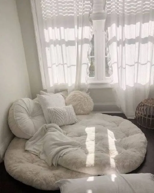 9 Ornamen Kamar untuk Introver. Meski Sikap Sering Dianggap Dingin, Hawa Kamarnya Tetap Hangat 12