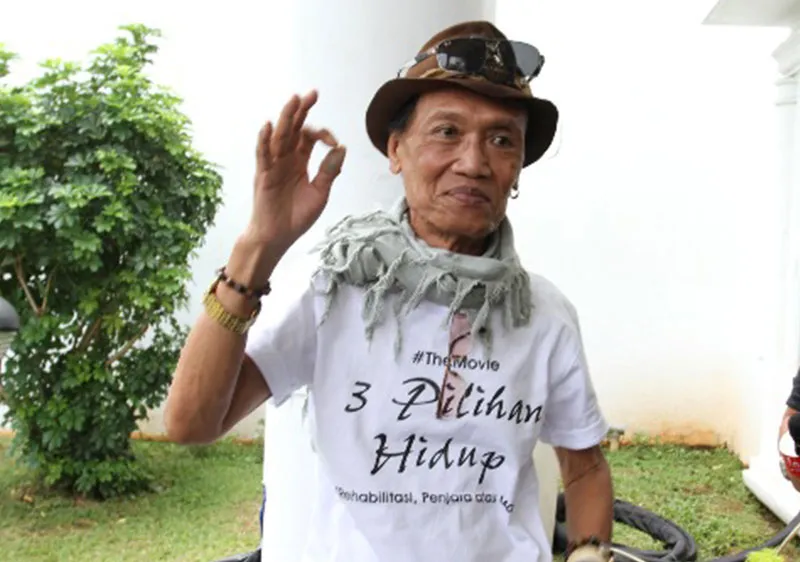 4 Fakta Tessy Srimulat. Salah Satu Ikon Lawak Tanah Air yang Dulu Pernah Jadi Anggota Korps Marinir! 8
