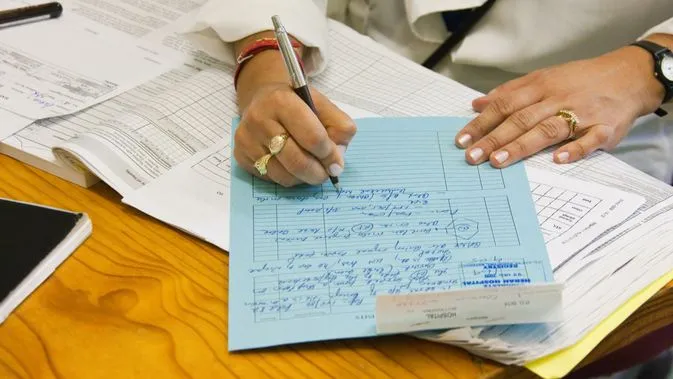 Ini Alasan Kenapa Tulisan Dokter Jelek & Sulit Dibaca 6