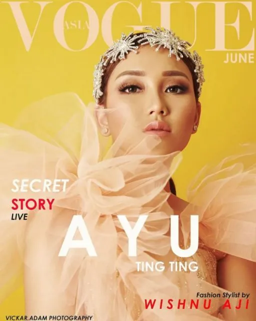 10 Potret Artis yang Nggak Mau Ketinggalan Ikut #VogueChallenge. Cocok Jadi Model Sampul Beneran! 14