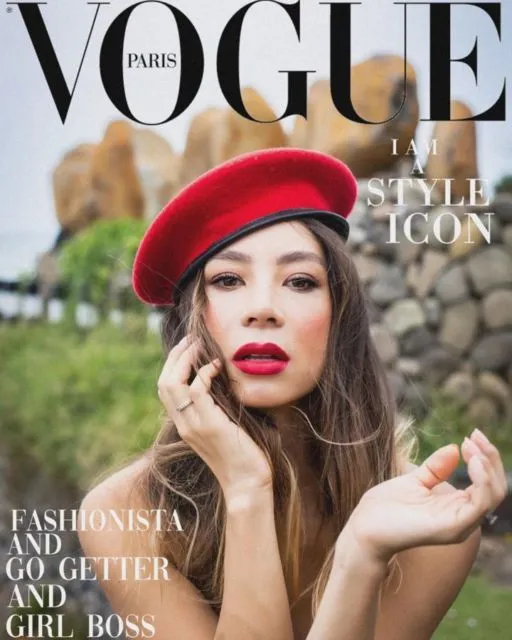 10 Potret Artis yang Nggak Mau Ketinggalan Ikut #VogueChallenge. Cocok Jadi Model Sampul Beneran! 11