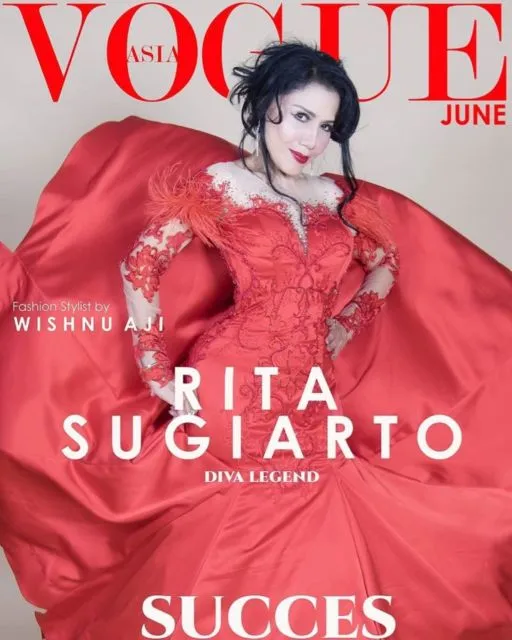 10 Potret Artis yang Nggak Mau Ketinggalan Ikut #VogueChallenge. Cocok Jadi Model Sampul Beneran! 16