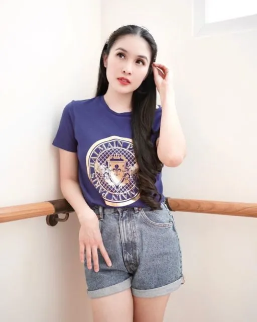 Berwajah Cute, Siapa Sangka 8 Artis ini Usianya Sudah Menginjak 30-an 11