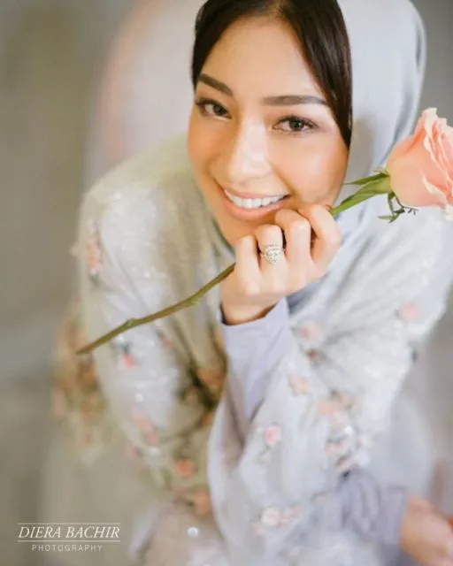 9+ Foto Pre-wedding Nikita Willy-Indra Priawan. Dari Pakai Sarimbit sampai Setelan Serasi! 15