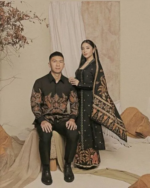 9+ Foto Pre-wedding Nikita Willy-Indra Priawan. Dari Pakai Sarimbit sampai Setelan Serasi! 18
