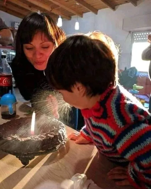 11 Potret Ulang Tahun yang Akan Selalu Diingat. Hari Bahagia yang Penuh dengan Kekonyolan 15