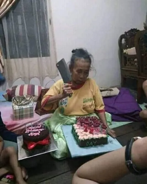 11 Potret Ulang Tahun yang Akan Selalu Diingat. Hari Bahagia yang Penuh dengan Kekonyolan 19