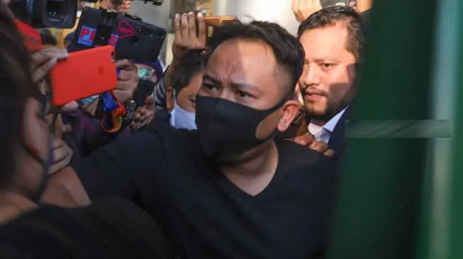 Vicky Prasetyo Akhirnya Ditahan Atas Kasus dengan Angel Lelga, Minta Raffi Ahmad Jaga Anak-anaknya 5