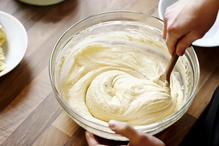 Fungsi Putih Telur pada Adonan Kue dan Trik Mengocoknya. Tekstur Lebih Kering dan Mengembangย 11